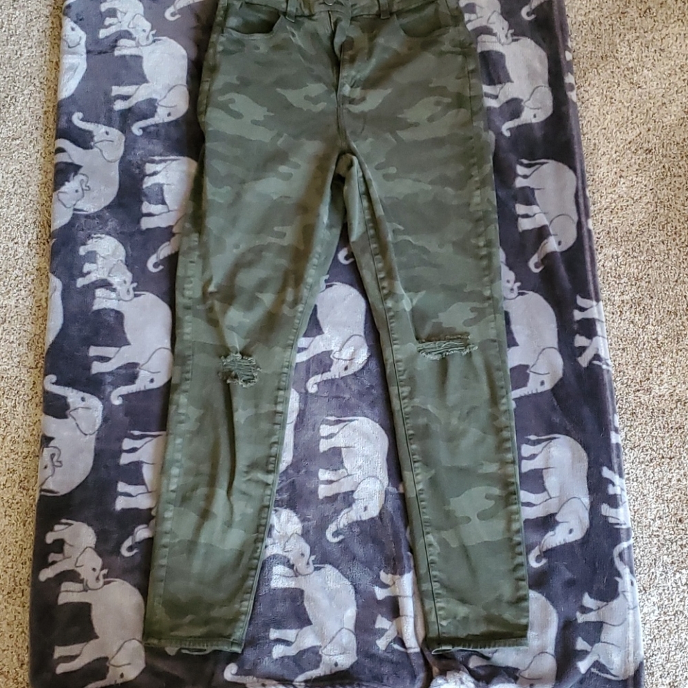 American eagle curvy high rise camo jeggings